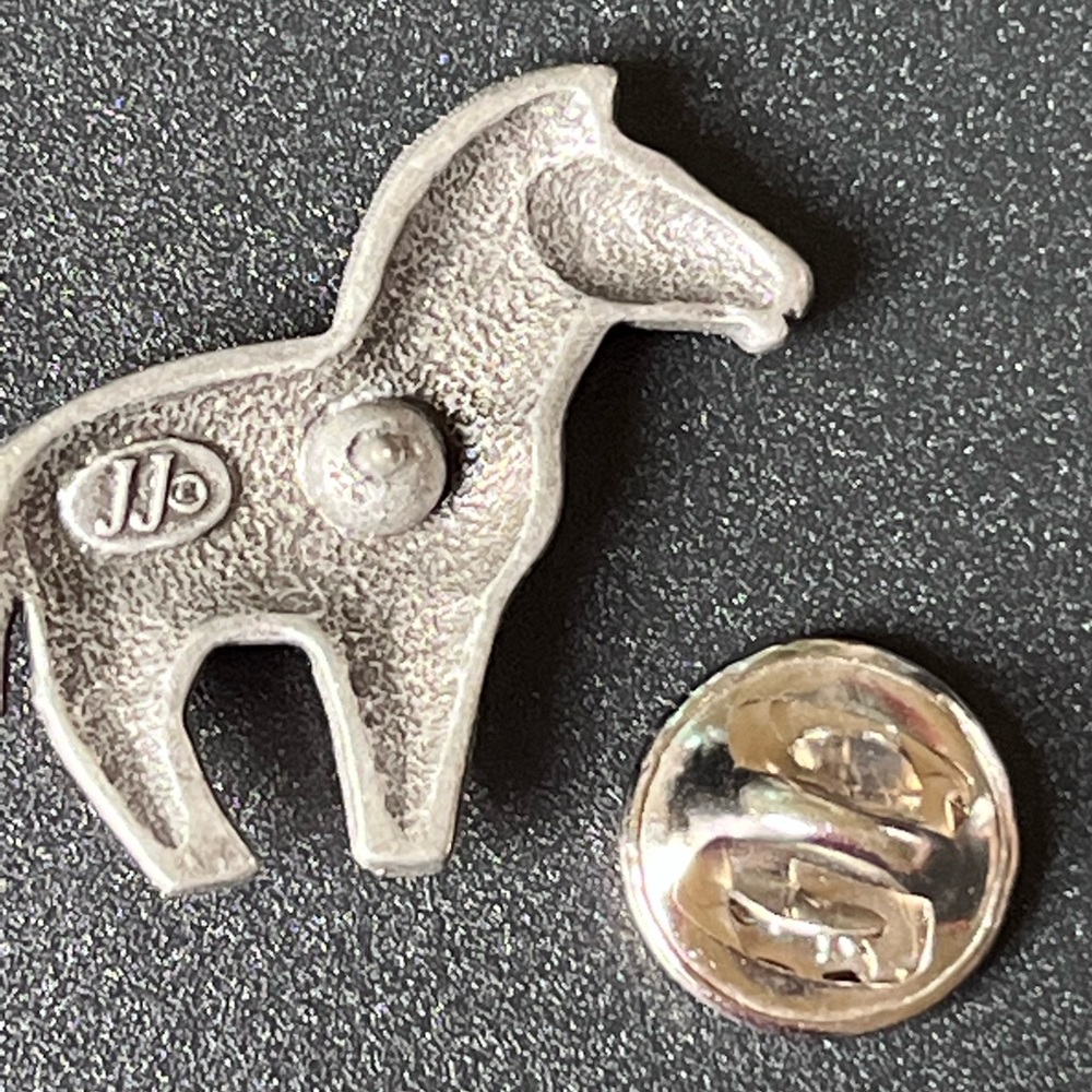 Beautiful intricate design San Diego Zoo vintage zebra pin - Picture 5 of 5